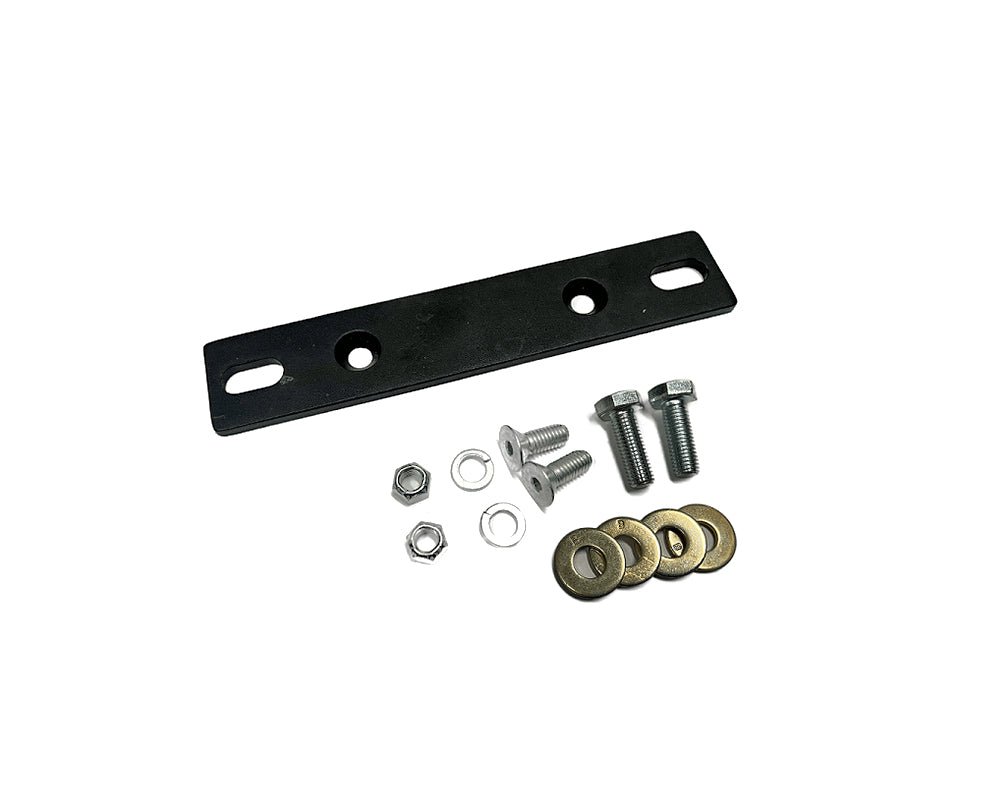 ダーティーディンゴ 8L90E および 10L90E トランスミッションマウントアダプター