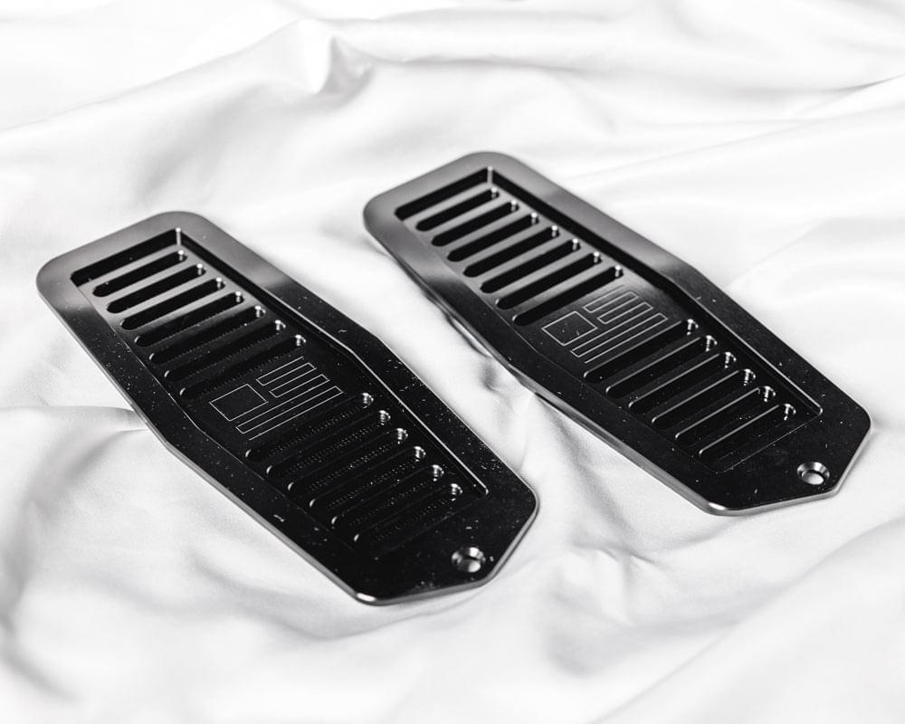 Aluminum jamb vents