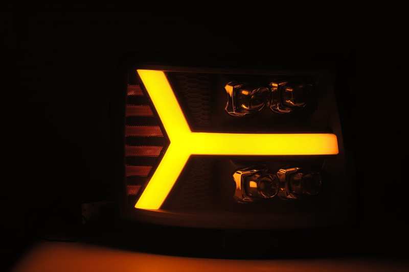 Faros delanteros LED AlphaRex 07-13 Chevy 1500 NOVA con proyector estilo tablón en negro brillante con luz activa/señal de secuencia