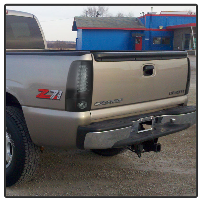 Luces traseras LED Spyder 99-02 Chevy Silverado 1500 | 99-06 GMC Sierra 1500 - Ahumado negro (no se adapta a Stepside)