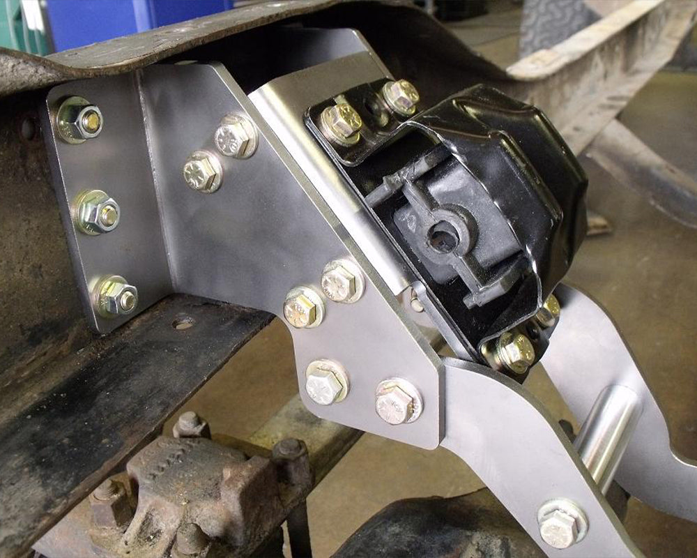 Dirty Dingo - Chevrolet | GMC 1967-72 4X4 LS Conversion Cross Member