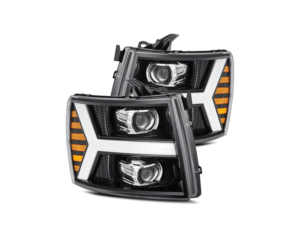 Faros delanteros LED tipo proyector AlphaRex 07-13 Chevy 1500 LUXX en color negro azabache con luz activa, señal de secuencia y DRL